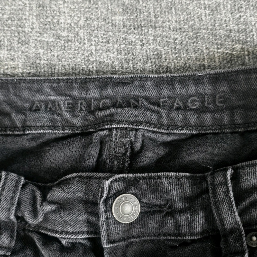 American Eagle High Rise Mom Jeans Black Distressed Denim Size 10 Short - Picture 4 of 11